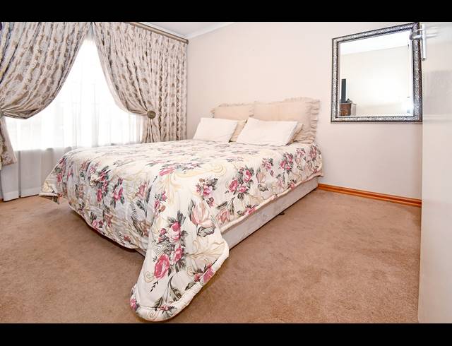 4 BEDROOM TOWNHOUSE FOR SALE IN EDEN GLEN